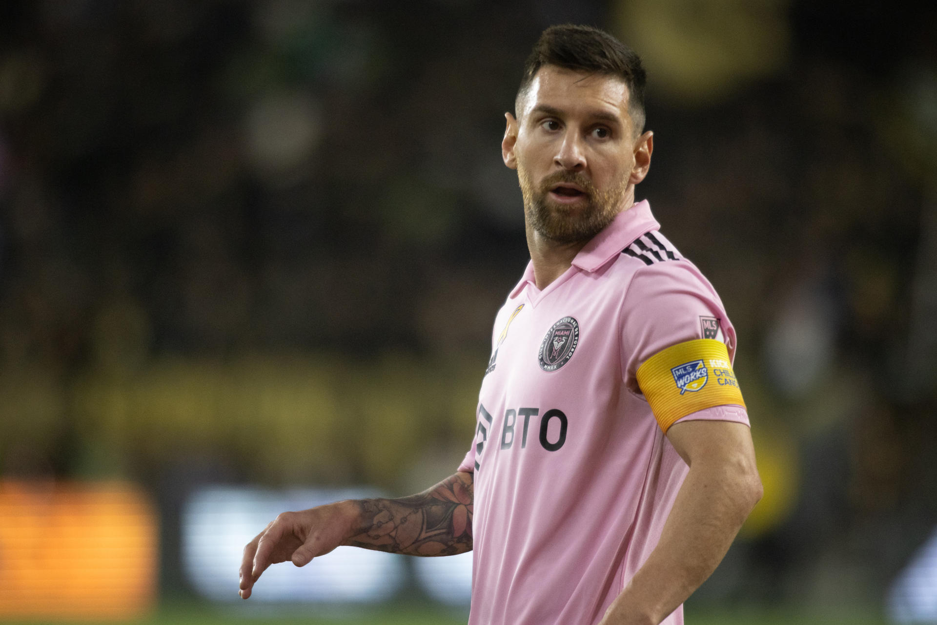 Messi enfrentará a su exequipo, el PSG, en octavos