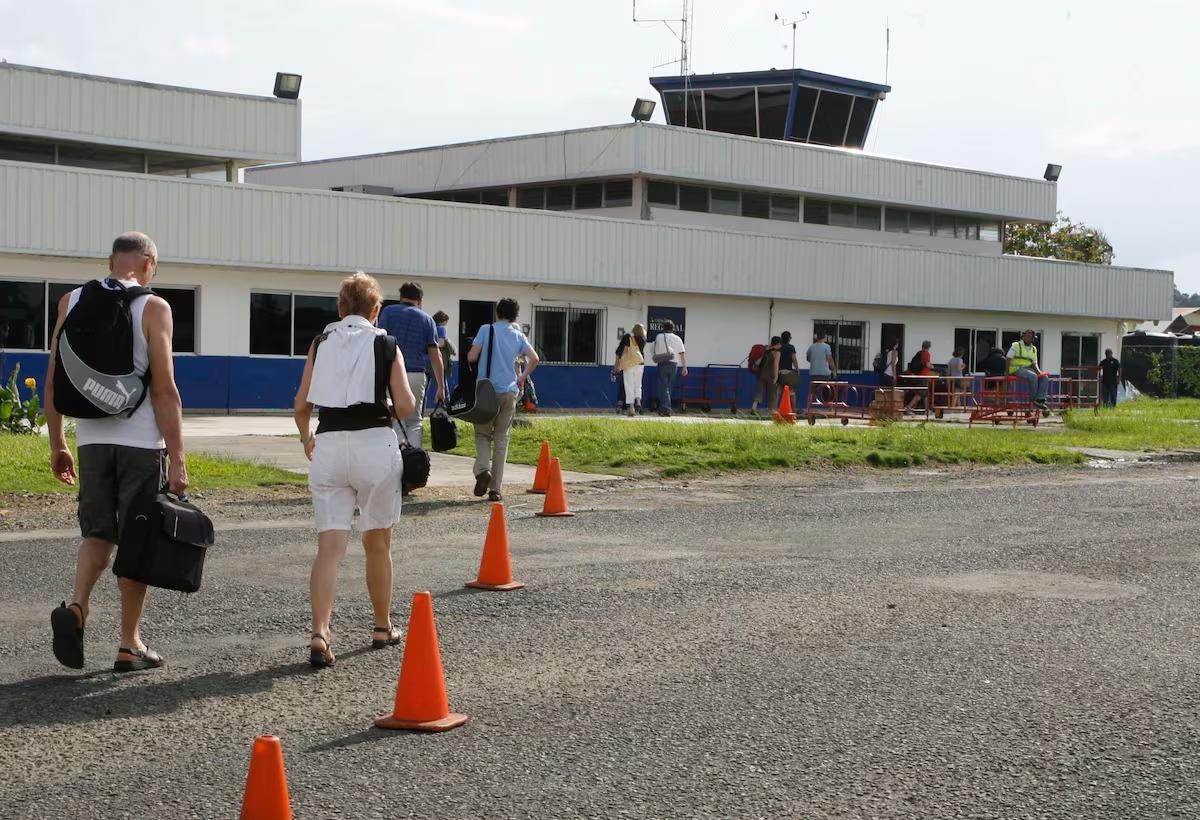 Aeropuerto de Isla Colón expandirá su capacidad con adquisición de nuevas tierras